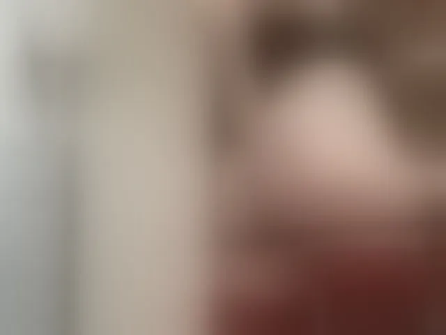 Live sex webcam photo for HotMilfPussy #293245896