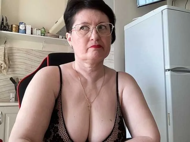 Live sex webcam photo for HotMilfPussy #293541745