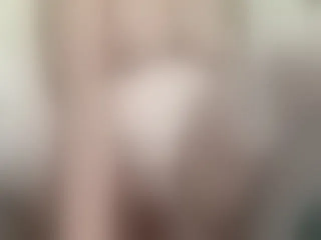 Live sex webcam photo for HotMilfPussy #293589862