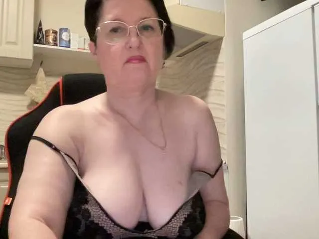 Live sex webcam photo for HotMilfPussy #293780968
