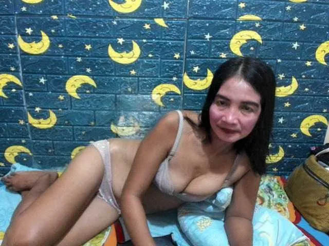 Live sex webcam photo for HotNica69 #276706489