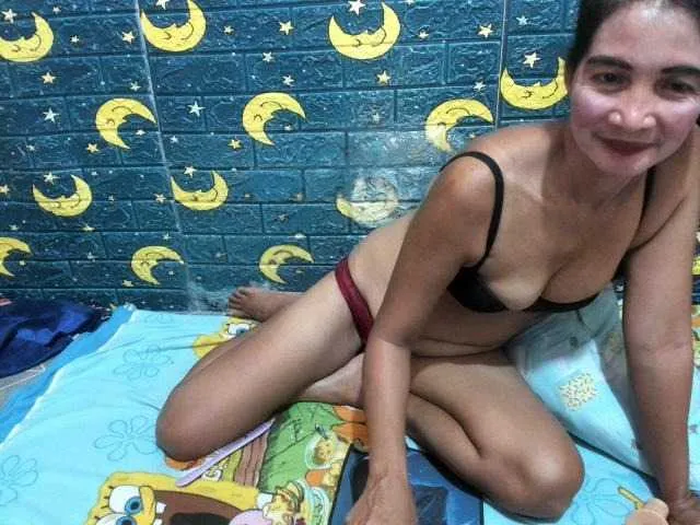 Live sex webcam photo for HotNica69 #276715623