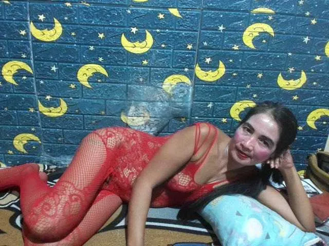 Live sex webcam photo for HotNica69 #276830008