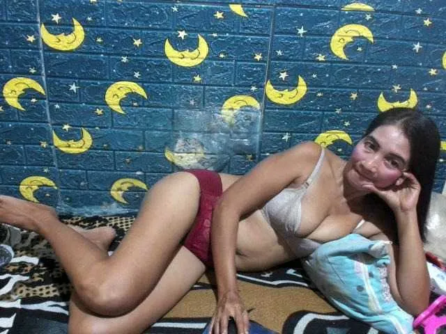 Live sex webcam photo for HotNica69 #276835094