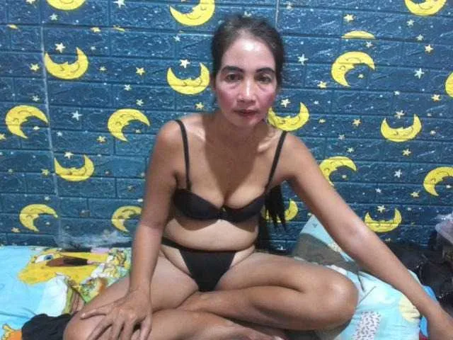 Live sex webcam photo for HotNica69 #276849114