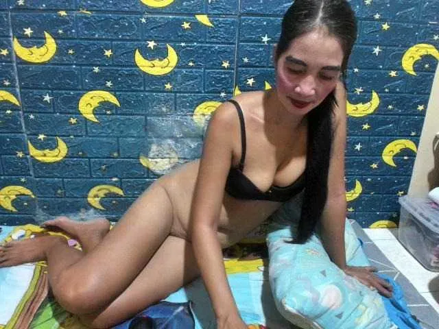 Live sex webcam photo for HotNica69 #276869438