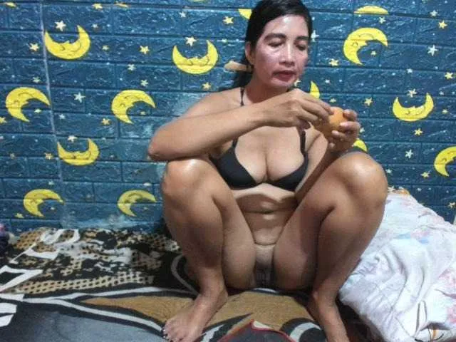 Live sex webcam photo for HotNica69 #277316431