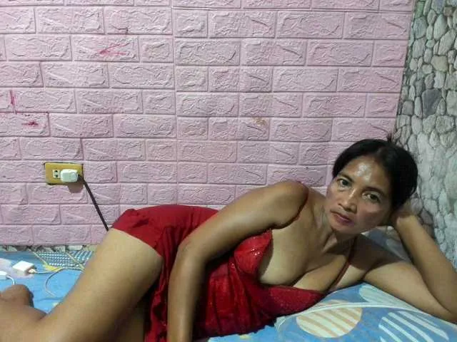 Live sex webcam photo for HotNica69 #288386500