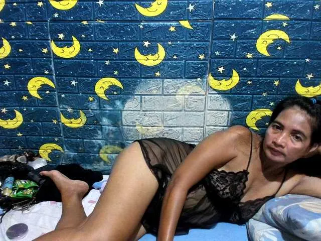 Live sex webcam photo for HotNica69 #289280500