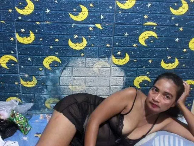 Live sex webcam photo for HotNica69 #289316891