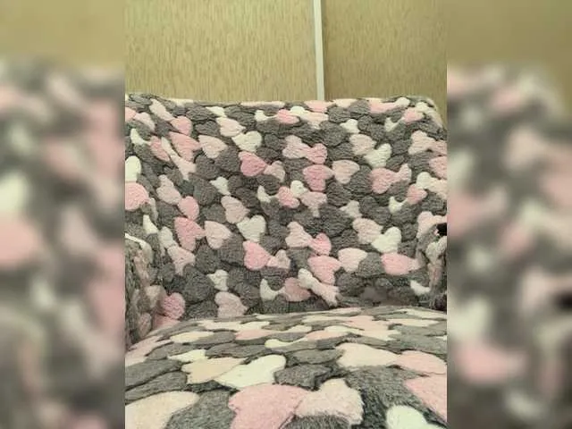 Live sex webcam photo for HotOlesya88 #276918548