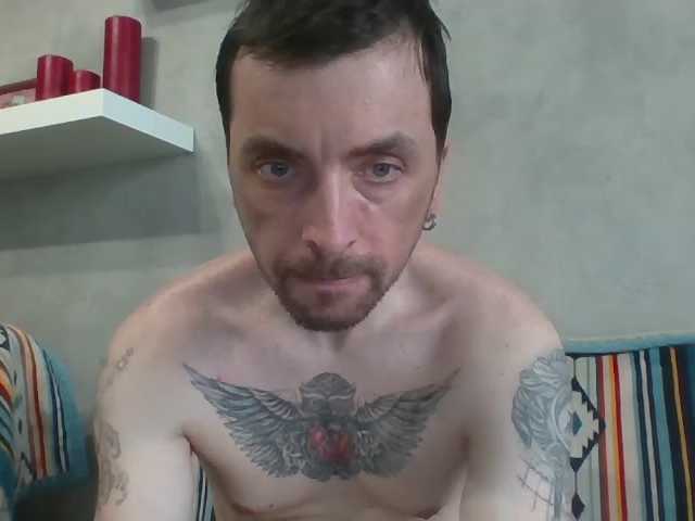 Live sex webcam photo for HotRomario #281218999