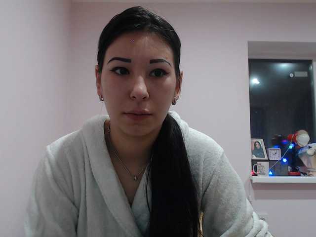 Live sex webcam photo for HotRose01 #271987168