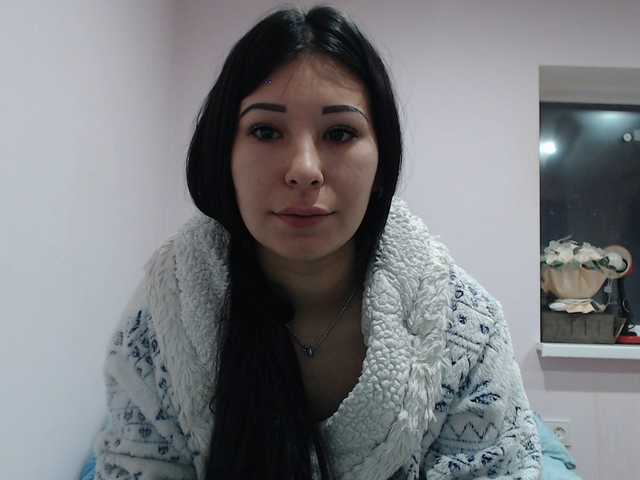 Live sex webcam photo for HotRose01 #272168005