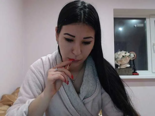 Live sex webcam photo for HotRose01 #272229917