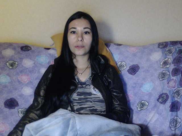 Live sex webcam photo for HotRose01 #272891478