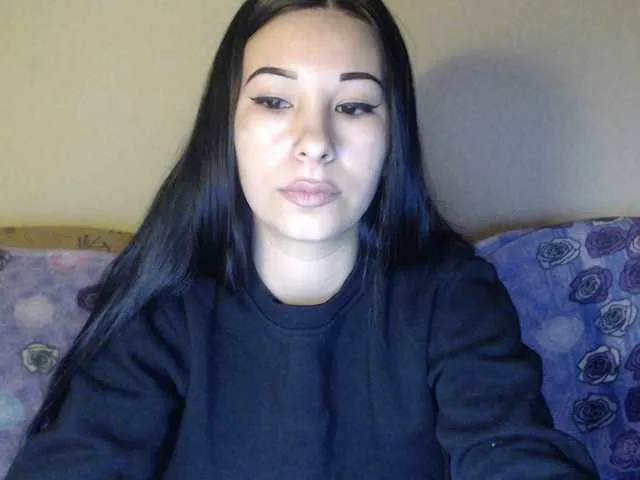 Live sex webcam photo for HotRose01 #272982137