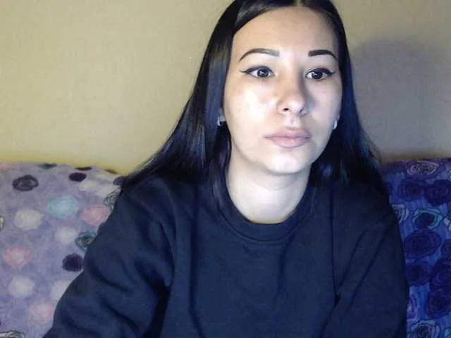 Live sex webcam photo for HotRose01 #272993069