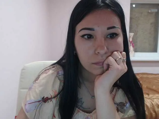 Live sex webcam photo for HotRose01 #273250391