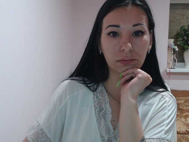 Live sex webcam photo for HotRose01 #273431565