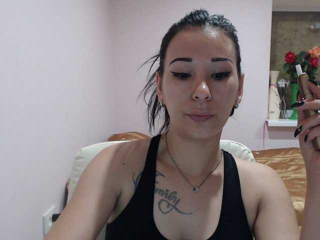 Live sex webcam photo for HotRose01 #273607561