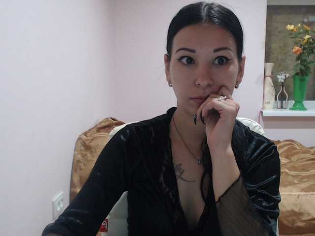 Live sex webcam photo for HotRose01 #273853712