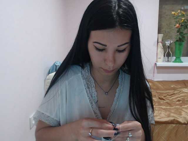 Live sex webcam photo for HotRose01 #273864276