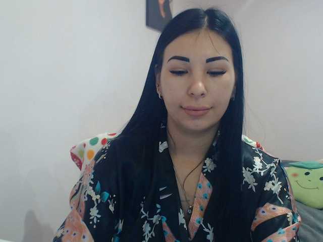 Live sex webcam photo for HotRose01 #276928518