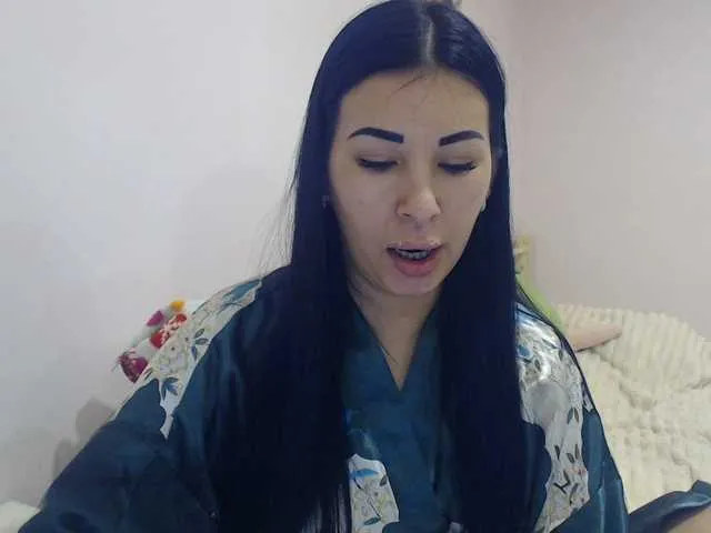 Live sex webcam photo for HotRose01 #277007528