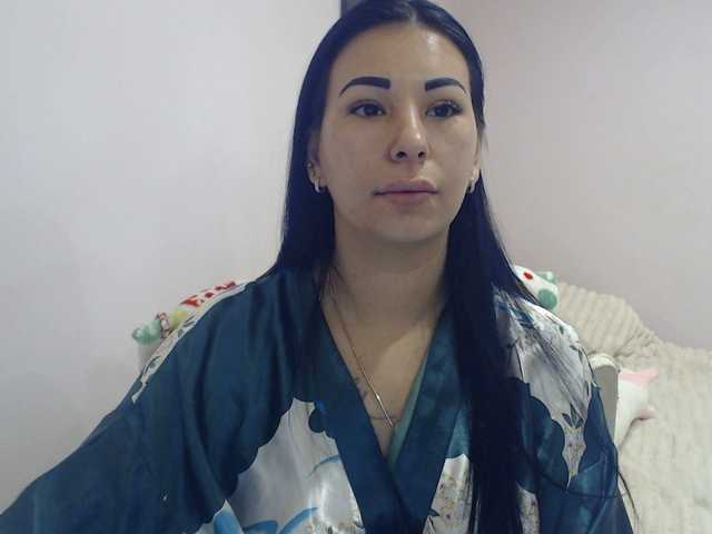 Live sex webcam photo for HotRose01 #277013981