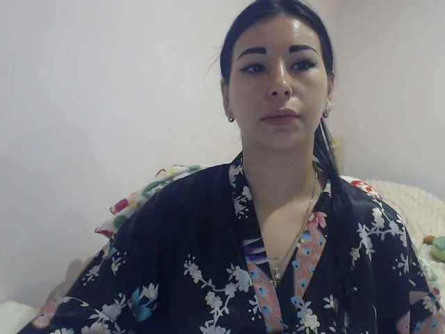 Live sex webcam photo for HotRose01 #277623232