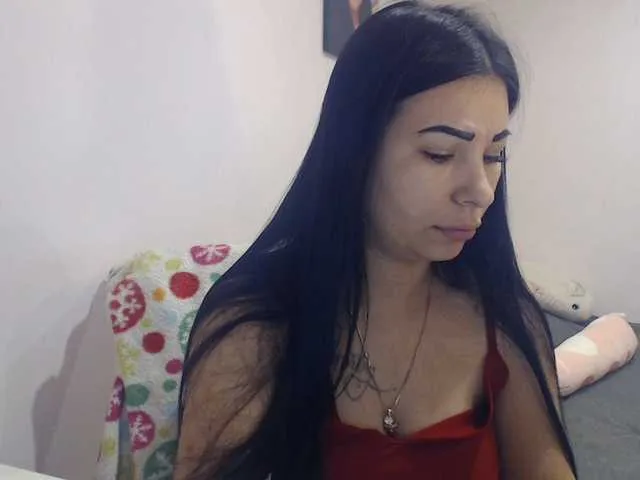 Live sex webcam photo for HotRose01 #278000920