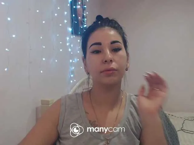 Live sex webcam photo for HotRose01 #290378716