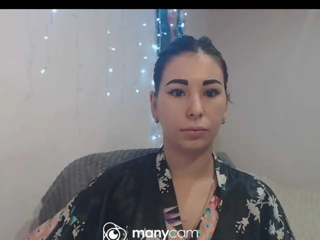 Live sex webcam photo for HotRose01 #290557882