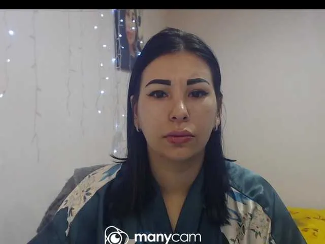 Live sex webcam photo for HotRose01 #290673408