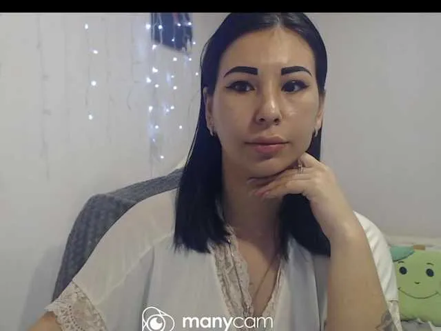 Live sex webcam photo for HotRose01 #290706972