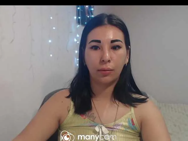 Live sex webcam photo for HotRose01 #290754247