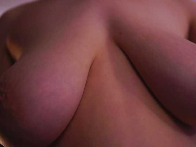 Live sex webcam photo for HotSkinnyX #277476480