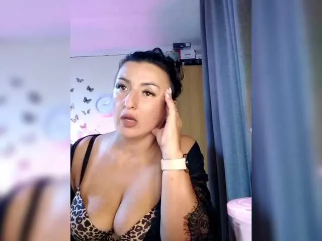 Live sex webcam photo for Hotangel75 #291624941