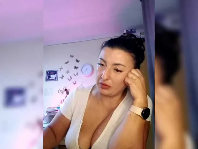 Live sex webcam photo for Hotangel75 #291725439
