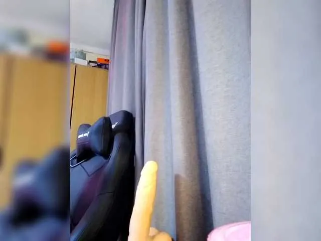 Live sex webcam photo for Hotangel75 #291956869