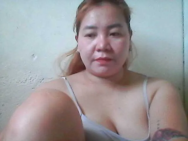 Live sex webcam photo for Hotboobies19 #291560347