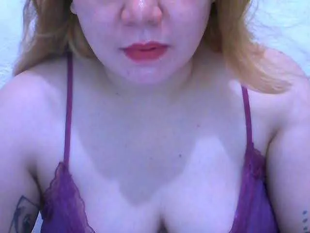 Live sex webcam photo for Hotboobies19 #292512865