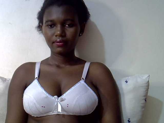 Live sex webcam photo for Hotcumqueen #278027844