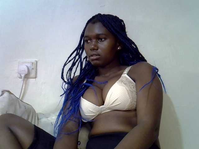 Live sex webcam photo for Hotcumqueen #278070660