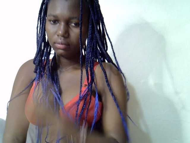 Live sex webcam photo for Hotcumqueen #278106054