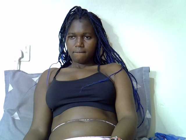 Live sex webcam photo for Hotcumqueen #278133289