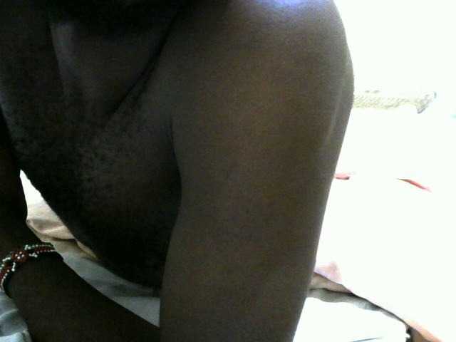 Live sex webcam photo for Hotebonys1 #277168727