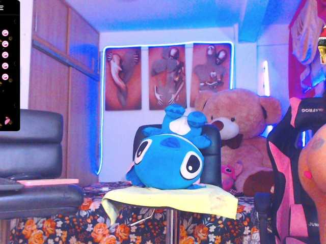 Live sex webcam photo for Hotgiirl-1 #291970400