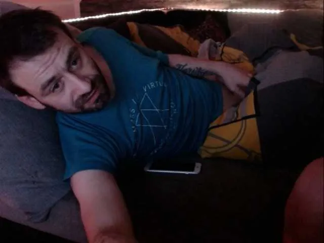 Live sex webcam photo for Hotnrwpaar #277021725